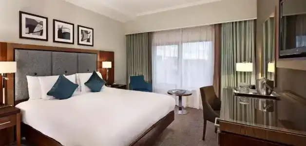 DoubleTree by Hilton London Victoria - 9