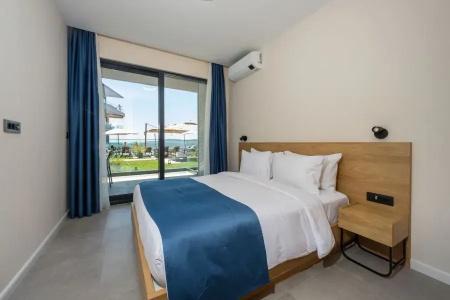 Royal Blue & Residences - 65