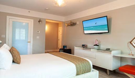 Oceanside and Suites - 52