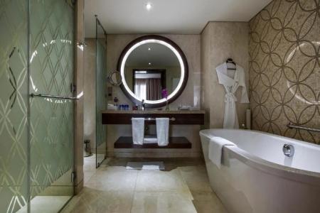 Crowne Plaza Dubai Deira, An Ihg - 56