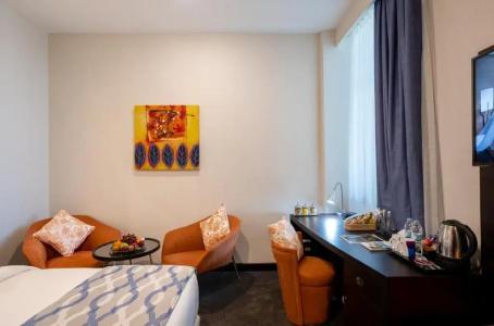 Ramada Encore by Wyndham - 28