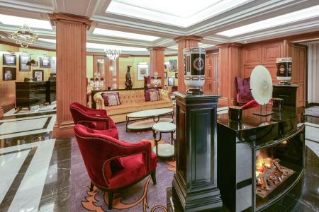 Maison Astor Paris, Curio Collection by Hilton - 1