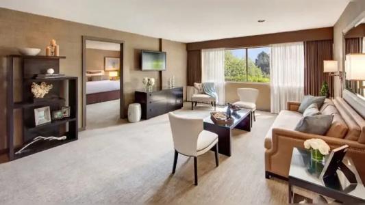 Luxe Sunset Boulevard - 61