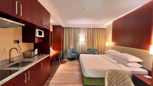 Pearl City Suites - 73