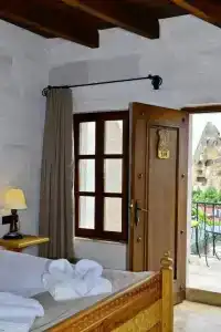 Caftan Cave Suites - 50