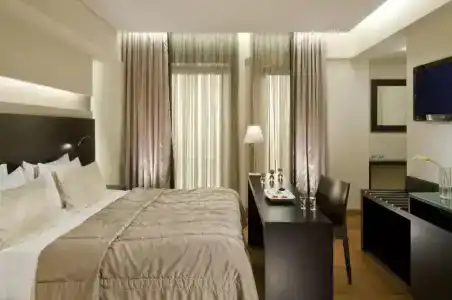 o&b Athens Boutique - 5