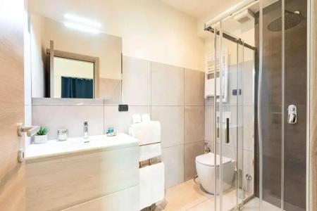 b&b Too Cute 2b Str8 - 77