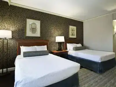 The Whitehall Houston - 27