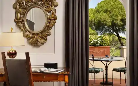 Splendide Royal - Small Luxury Hotels of the World - 57