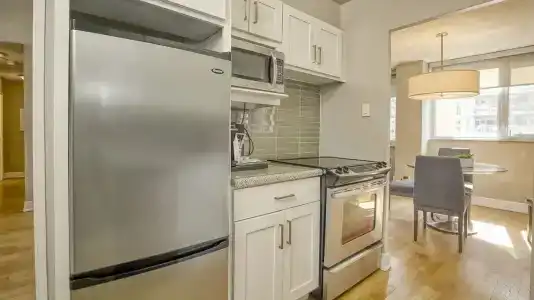 Town Inn Suites - 83