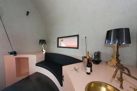 Botel - 42
