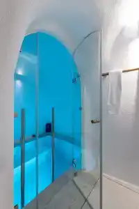 Iconic Santorini, a Boutique Cave - 65