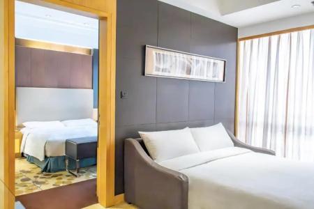 Courtyard by Marriott Shanghai Central - 9