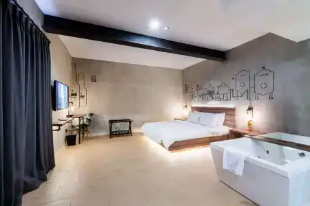 Stark Boutique and Spa - 64