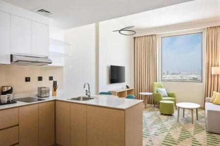 Holiday Inn & Suites Dubai Science Park, An Ihg - 9
