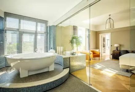DoubleTree By Hilton Brussels City - 66