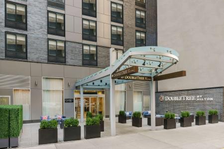 DoubleTree by Hilton - Chelsea - 0