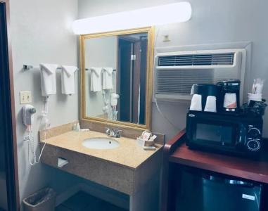 Quality Inn - 45
