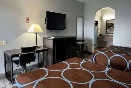 Super 8 by Wyndham Houston North I-45 - 86