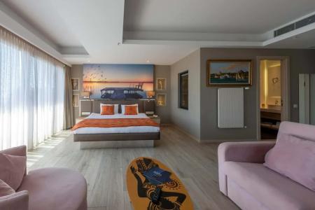 Riva's Moda - 33