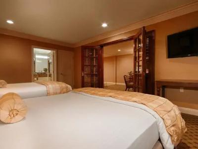 Best Western Plus Sunset Plaza - 46