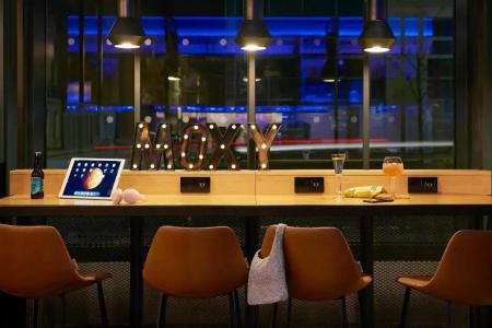 Moxy Edinburgh Fountainbridge - 15
