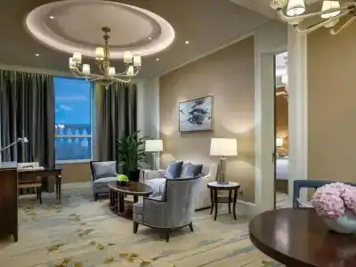 Sofitel Shanghai Hongqiao - 11