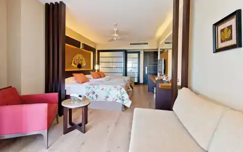 Limak Lara Deluxe & Resort Antalya - 54