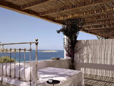 Boheme Mykonos Town - Small Luxurys of the World - 11