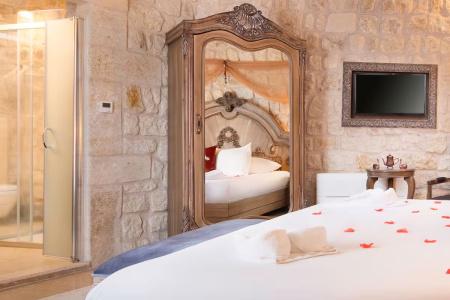 Elysion Cave Suites - 30