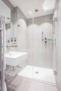 Astor Court - 11