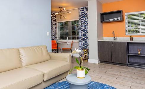 Oceanside and Suites - 81