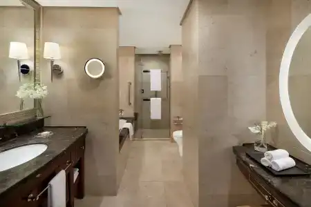 Shangri-La Bangkok - 70