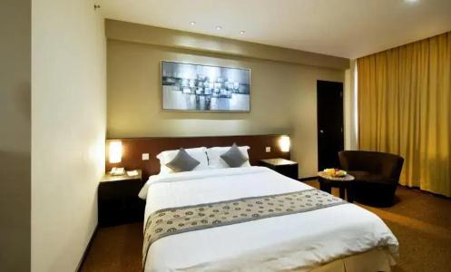 Royal (SG Clean, Staycation Approved) - 54