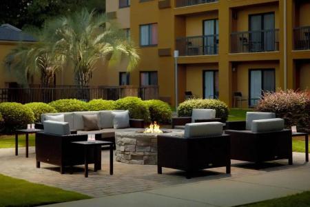 Courtyard by Marriott - 13