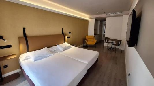 Suites Viena Plaza de España - 7