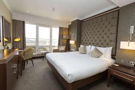 DoubleTree by Hilton London Victoria - 1