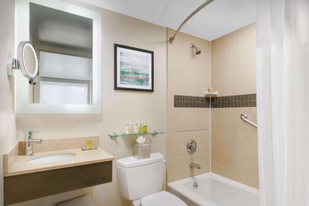 DoubleTree by Hilton - Chelsea - 41