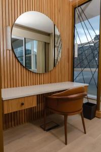 The Lowry - 74