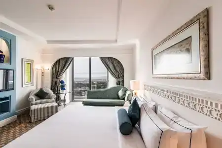 Habtoor Grand Resort, Autograph Collection - 53