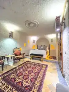Local Cave House - 16