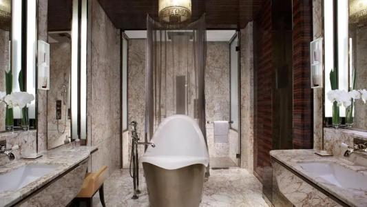 The Ritz-Carlton Shanghai, Pudong - 61