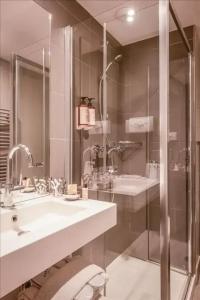 Suites & Hôtel Helzear Champs-Elysées - 27