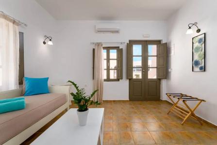 En Plo Boutique Suites Oia Santorini - 41
