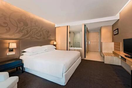 Four Points by Sheraton Bangkok, Sukhumvit 15 - SHA Certified - 53