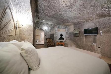 Holiday Cave - 73