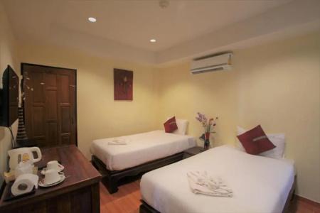 Karon Pool - 13