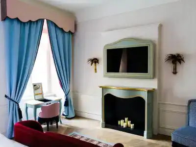 The Leo Grand - 16