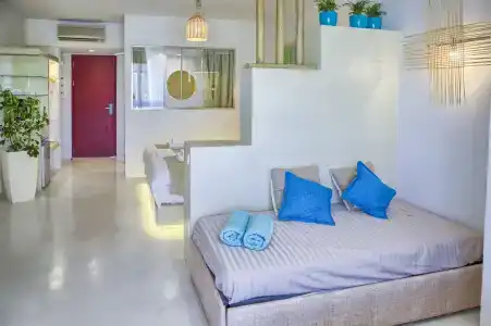 Alia Luxury Suites - 71