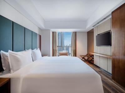 Holiday Inn Qingdao City Center, An Ihg - 78